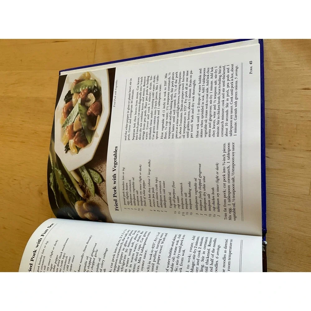 Betty Crocker Chinese Cookbook Recipes by Leeann Chin Hardcover 1980s Vintage